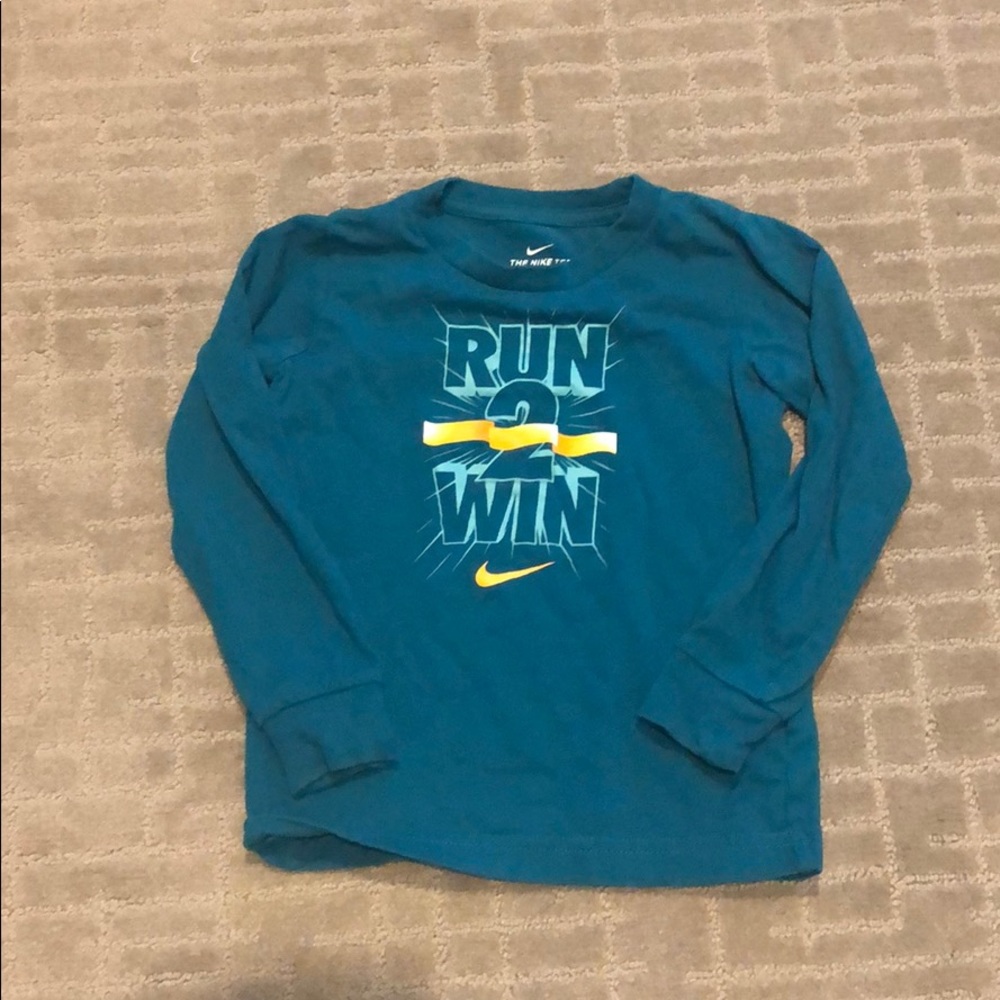 Nike 4t tshirt